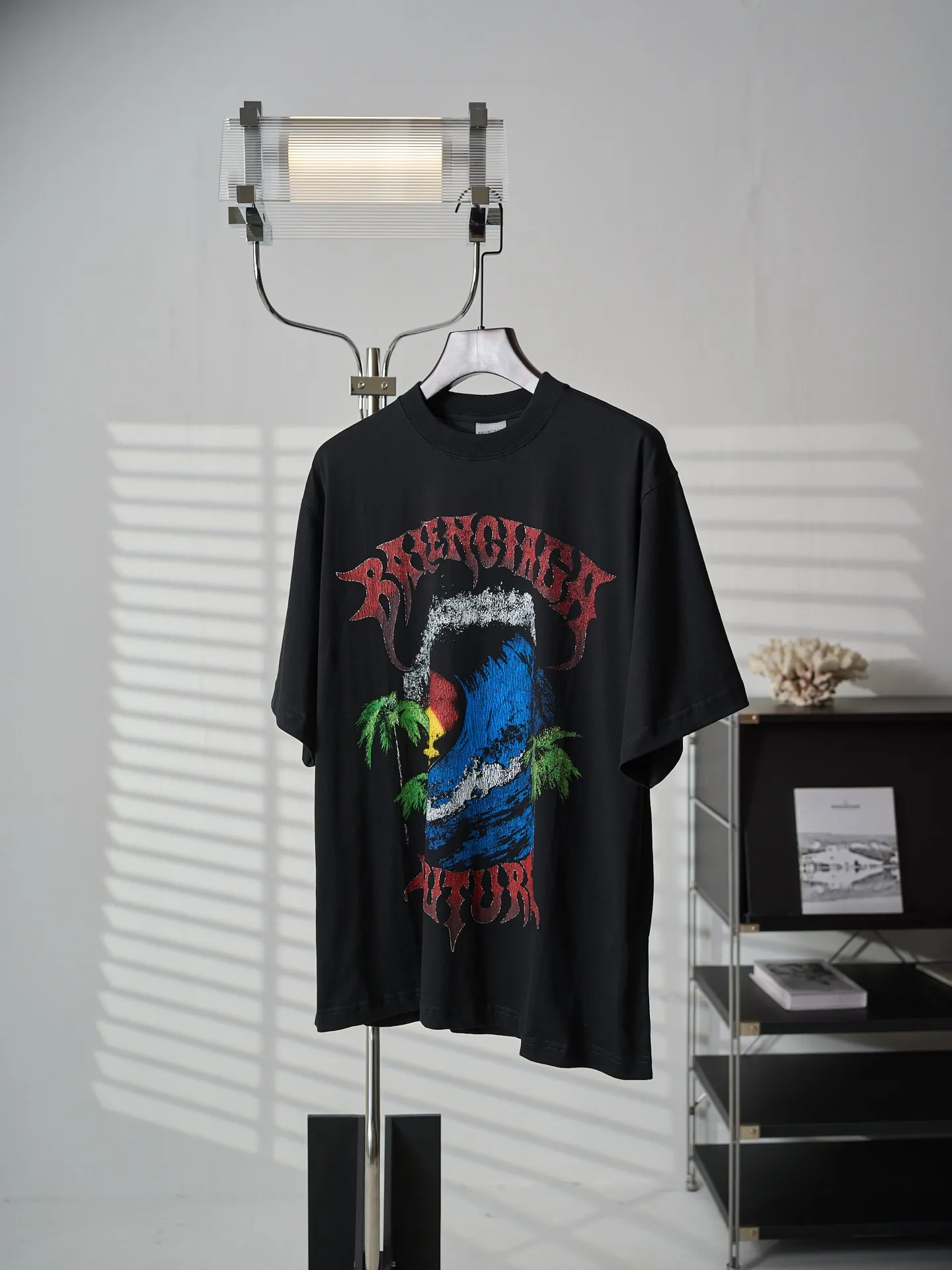 Balenciaga/ T 【In Stock】XS S M L ：24 / 185G ：32 1×1 / 270G 24 ， 。 、 ， ， 。 32 ， ， ， 。 ， ， ， ， ， 。 ， 。 ， 、 ， Retro ， Black、Gray、Pink 。